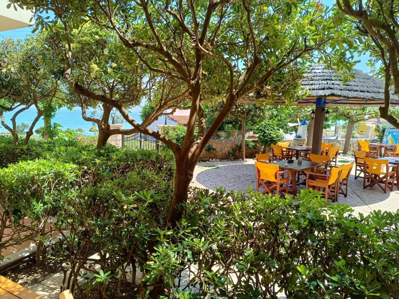 Calypso Studios Amoudi Exterior foto